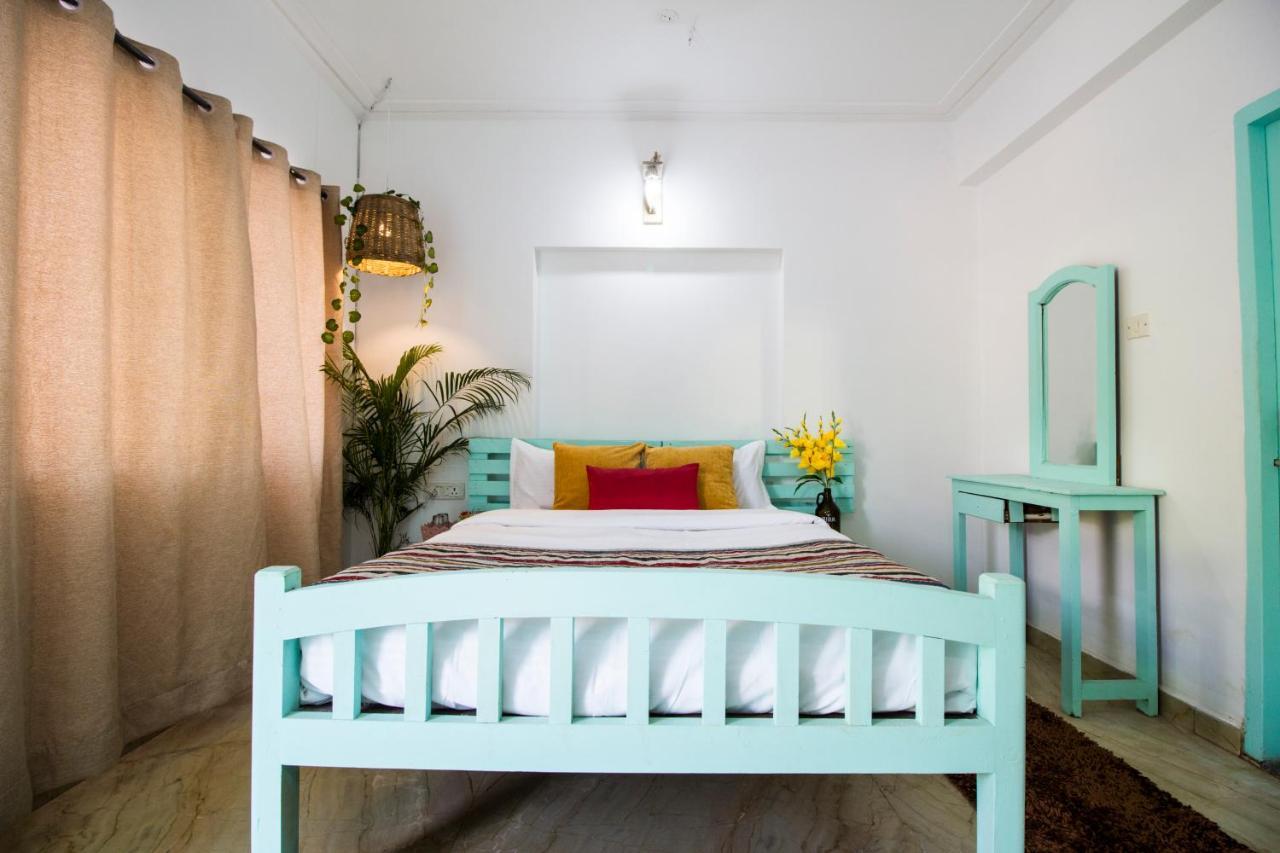 Hotel The Turquoiise House Morjim Esterno foto