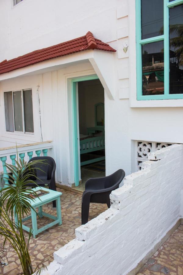Hotel The Turquoiise House Morjim Esterno foto