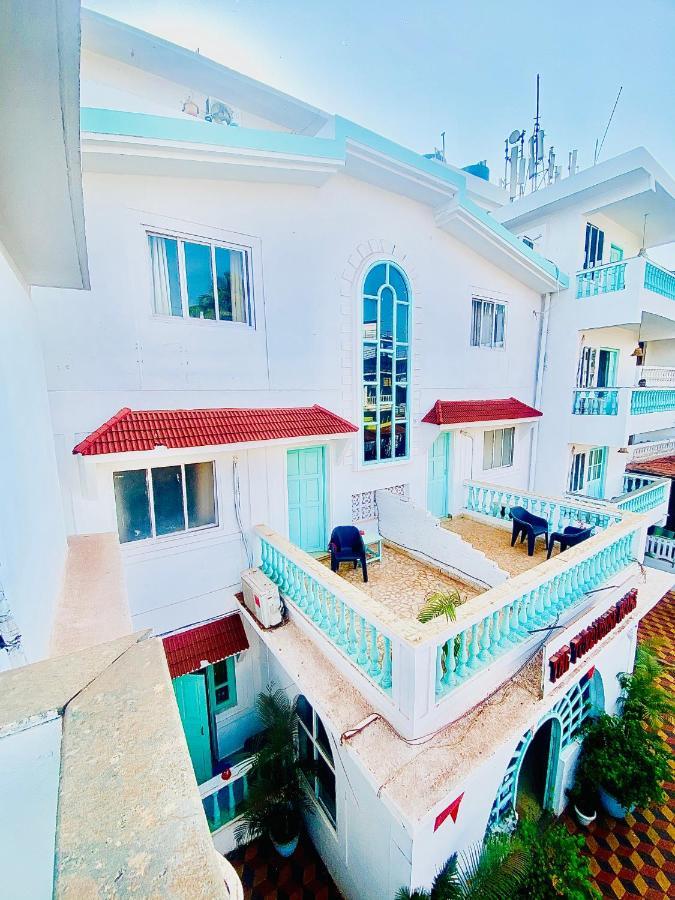 Hotel The Turquoiise House Morjim Esterno foto